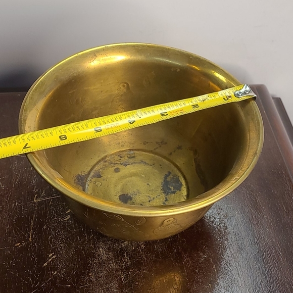 CHINESE BRASS ENGRAVED BOWL WITH A bird on a tree - Picture 3 of 9